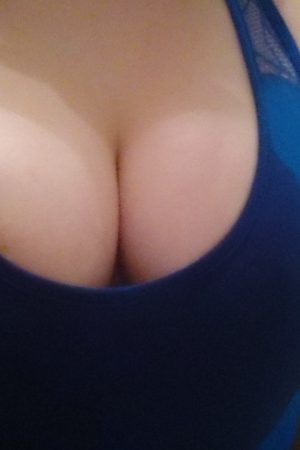 Envie de nouvelles sensations sous le soleil Emma - rencontre-Milf-Le Havre